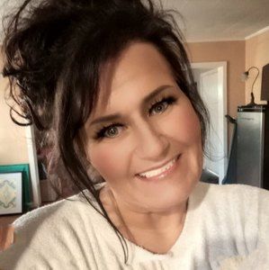 Meet your Posher, Adriene